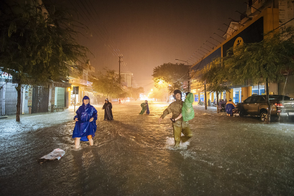 Torrential rain sinks Da Nang, provinces across central Vietnam