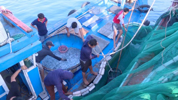 Despite ban, fishing persists in Vietnam’s marine reserve