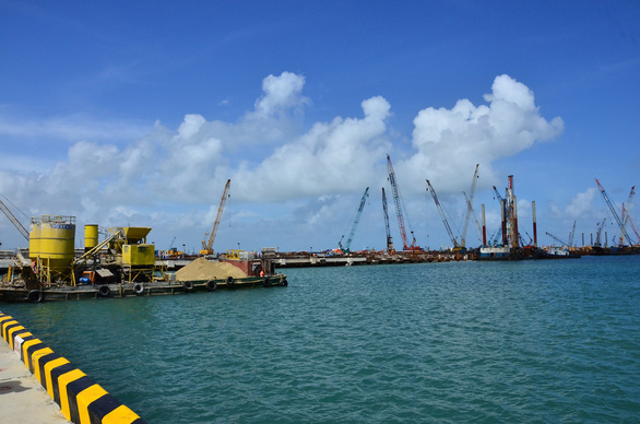 Vietnam may permit large dredged sediment at sea port to be dumped off coast