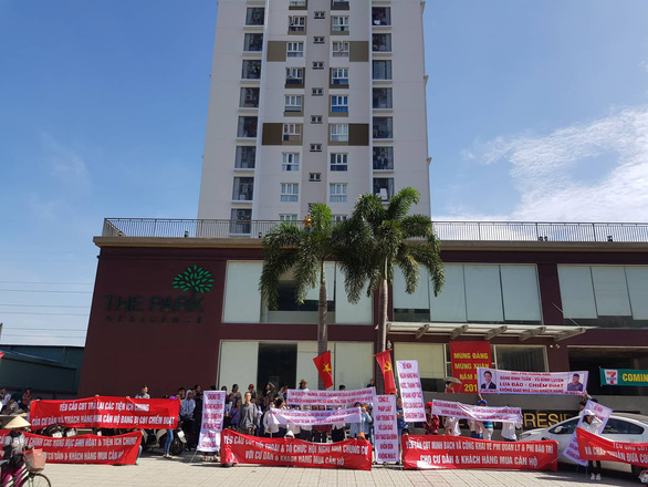 Ho Chi Minh City apartment dwellers protest against promise-breaking developer
