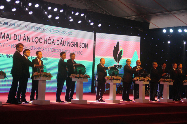 Vietnam’s largest refinery-petrochemical plant begins commercial operation