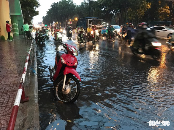Temperature to dip in northern Vietnam; rain to batter southern provinces