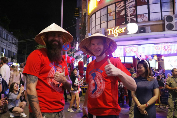 Overwhelming kindness is what we love about Vietnam: expats