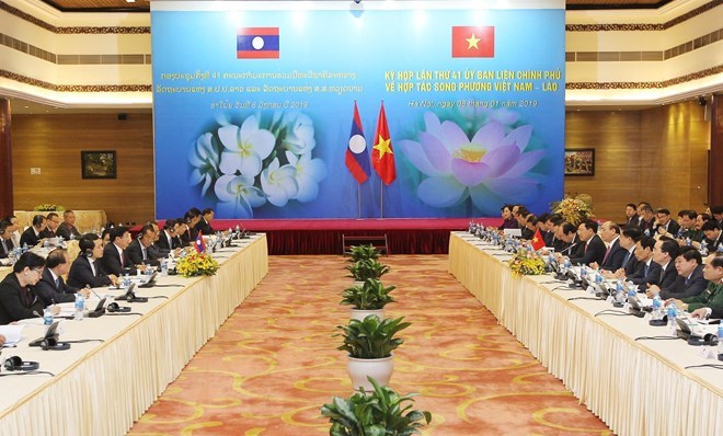 Vietnam-Laos Inter-Governmental Committee discusses bilateral ties during session in Hanoi