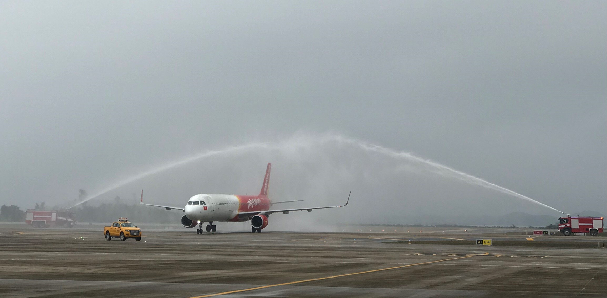 Vietnam’s low-cost airline launches flights connecting Ho Chi Minh City and Ha Long Bay home
