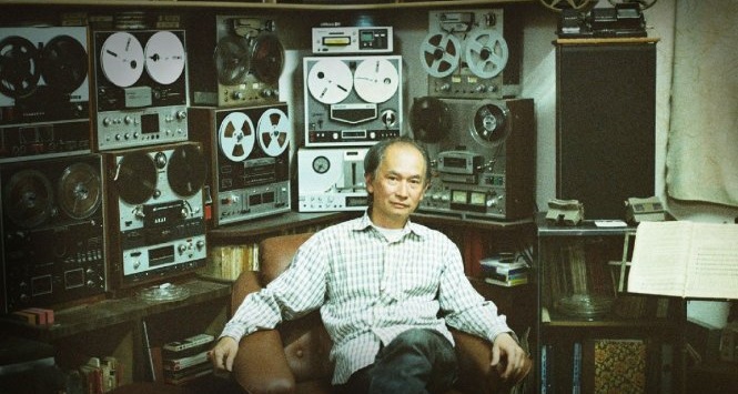 This Vietnamese man has collected and fixed old tape recorders for decades