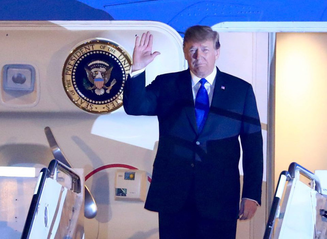 Trump lands in Vietnam for second summit with N.Korea's Kim