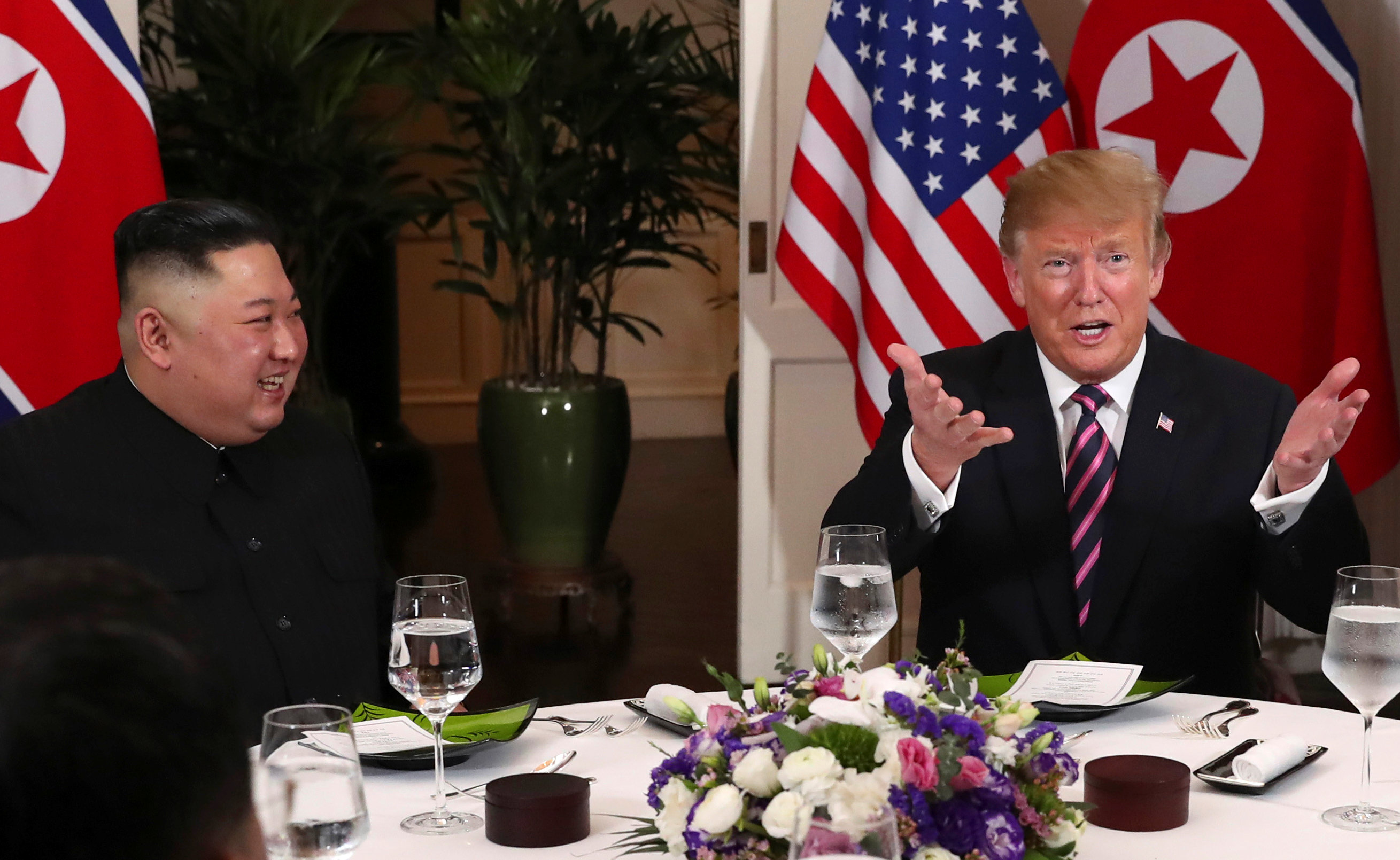 US, N.Korea leaders begin summit in Hanoi