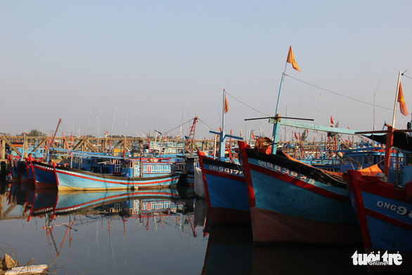 Chinese vessel sinks Vietnamese fishing boat near Hoang Sa