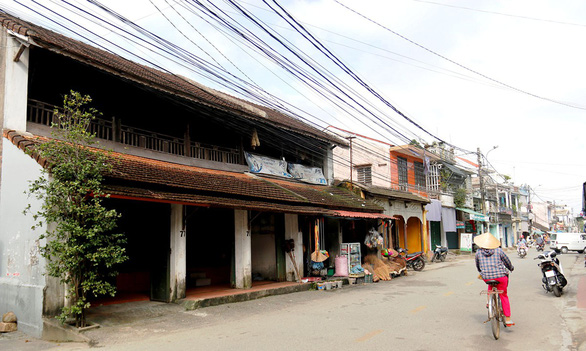 Residents in Vietnamese ancient quarter plagued by preservation plan