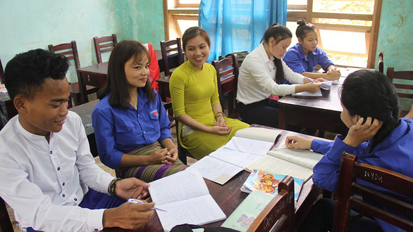 Vietnamese teachers resolve to stop arranged marriages among students