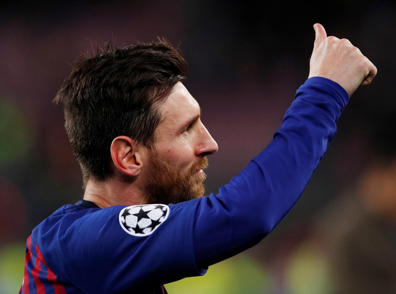 Barca reach semis with Messi exhibition against United