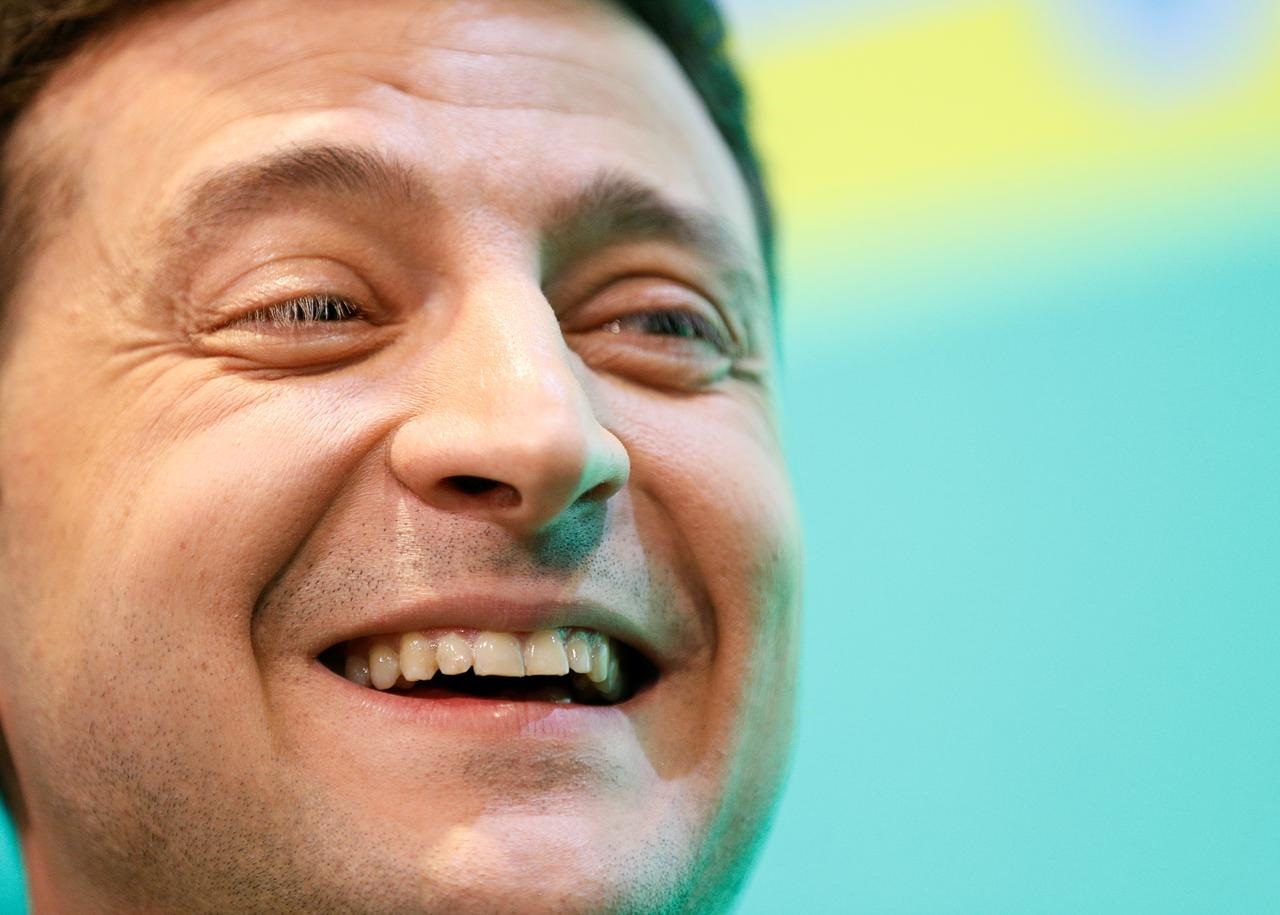 Landslide election victory thrusts Ukrainian comedian into limelight
