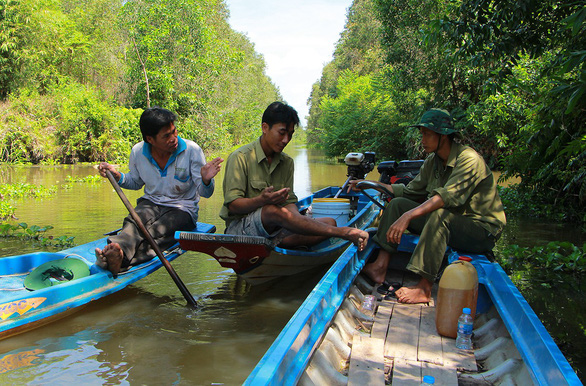 Vietnamese farmers volunteer to protect Mekong Delta nature reserve