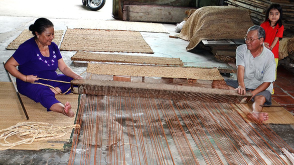 Vietnamese man revives country’s traditional mat production