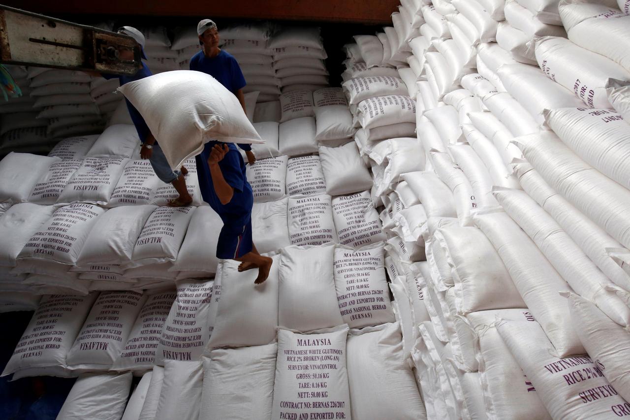 India rice rates extend slide; Vietnam eyes China, Egypt deals
