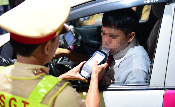 Community service proposed as punishment for drunk driving in Vietnam