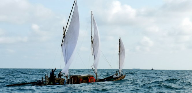 Vietnamese men recreate ancient voyages on bamboo rafts