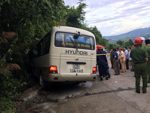 18 injured as bus carrying Singaporean visitors crashes into mountainside in Vietnam