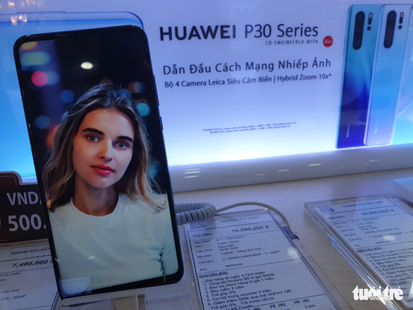Huawei mobile users in Vietnam anxious after news of Google block