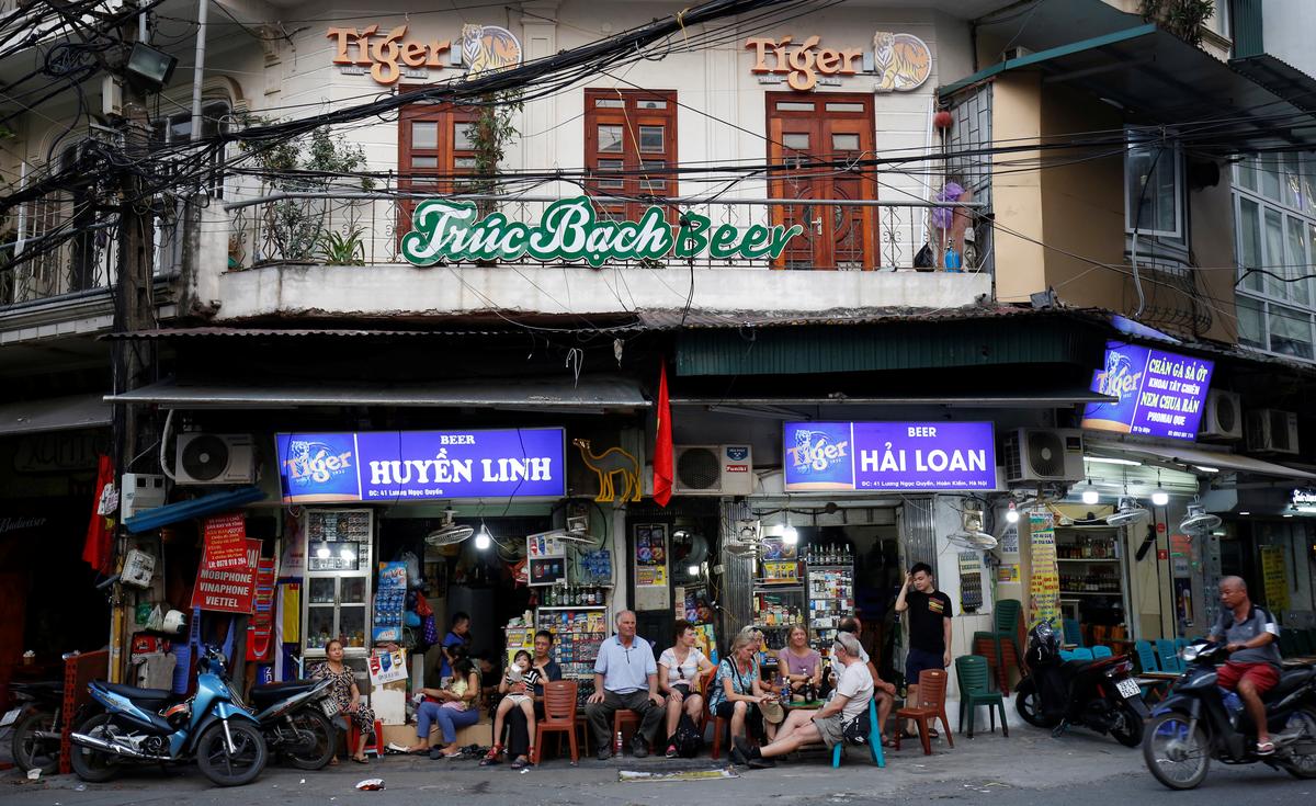 In Vietnam beer war, Heineken and Sabeco seek to take each other's turf