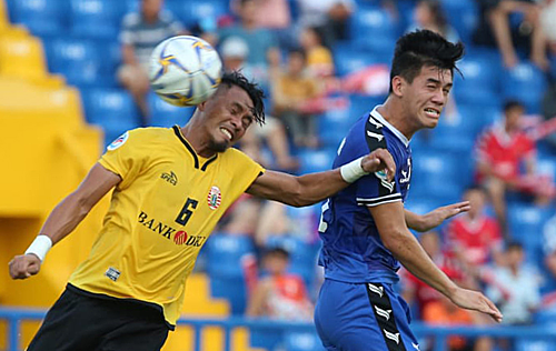 Vietnamese club edge Indonesian visitors in first leg of AFC Cup zonal semi