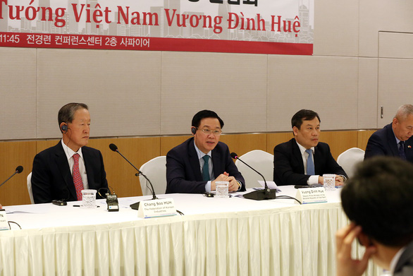 S. Korean lenders can invest in Vietnam by buying weak banks: deputy PM