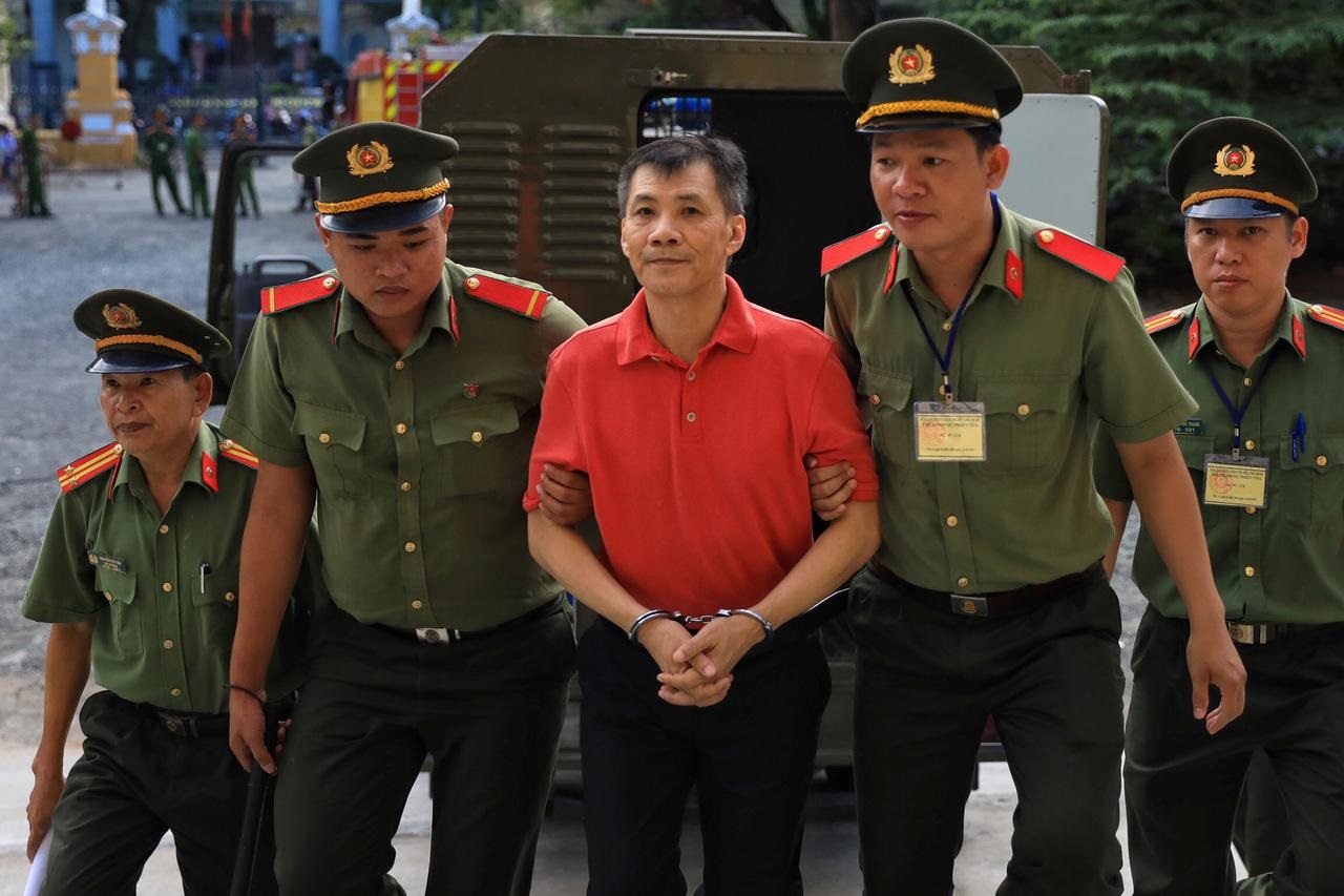 Vietnam imprisons US citizen for planning to topple people’s administration