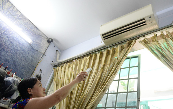 Summer in Vietnam: fans or air conditioners?