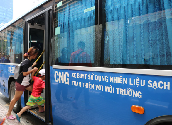 Fuel supply monopoly jeopardizes Ho Chi Minh City’s eco-friendly buses