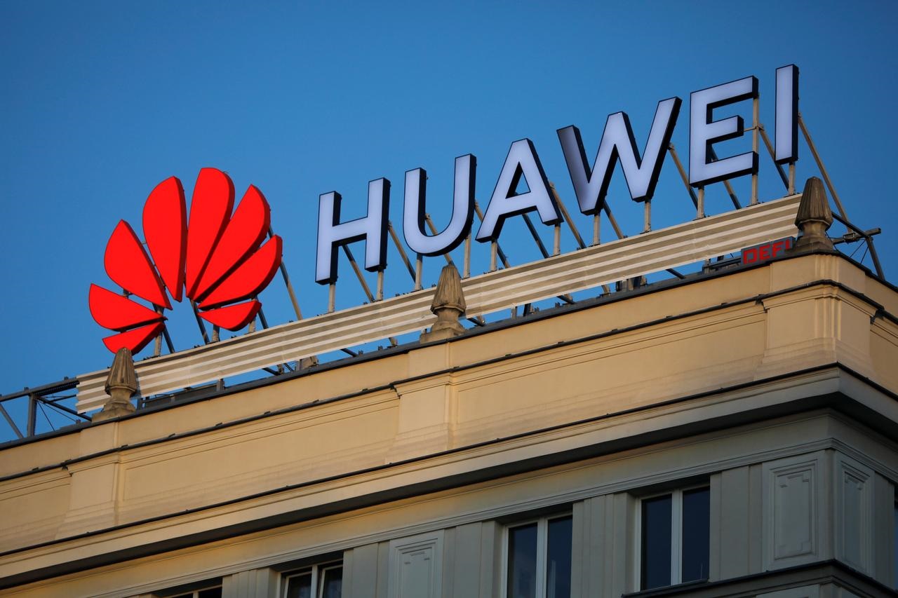 U.S. government staff told to treat Huawei as blacklisted