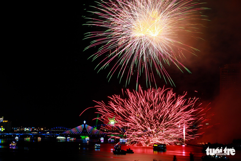 Finland crowned at Da Nang fireworks festival