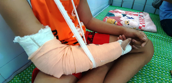 Hawker boy brutally attacked, robbed by stranger in central Vietnam