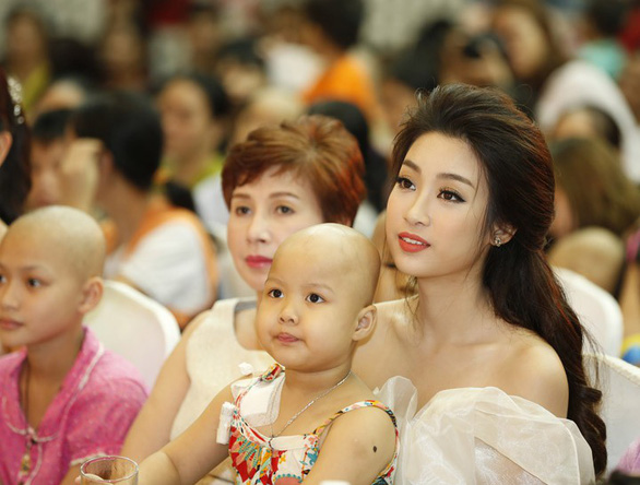 ‘Beauty with a Purpose’ winner becomes first Miss Vietnam to sign up for organ donation