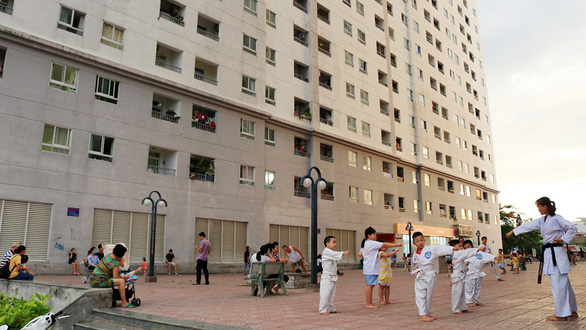 5-yo boy survives 12-story fall at Ho Chi Minh City apartment