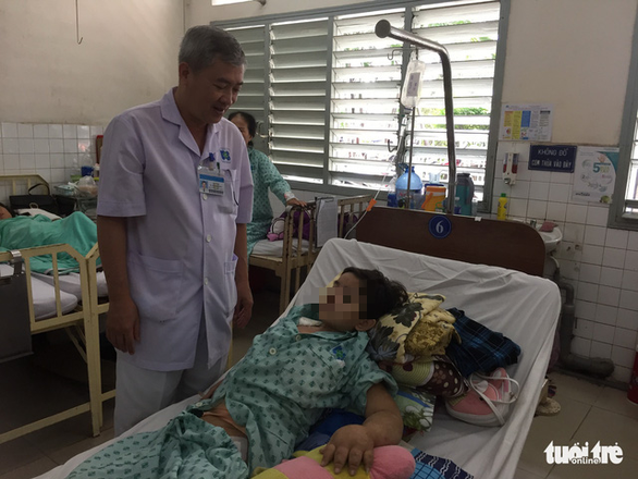 Doctors extract 40 liters of fluid from woman’s abdomen in Vietnam first