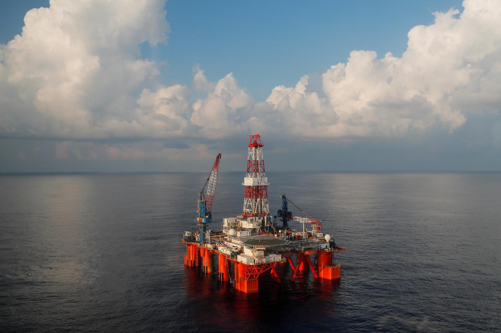 Vietnam extends operation of East Vietnam Sea oil rig amid Beijing’s harassment at sea