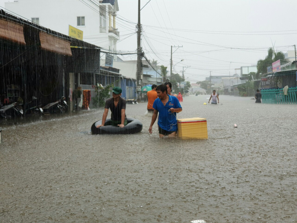 Vietnam’s Phu Quoc Island grapples with massive flooding