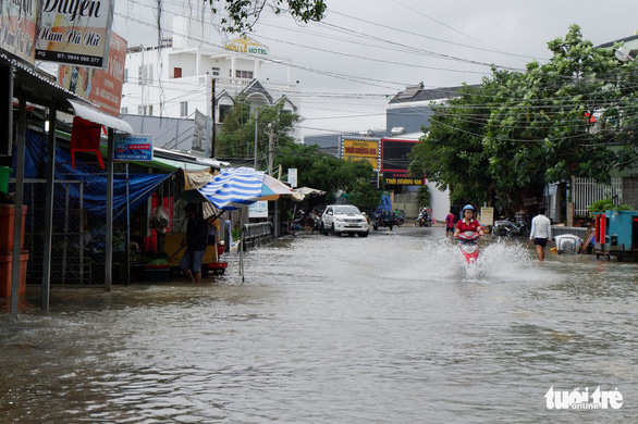 Rains to decrease in southern Vietnam, as northern, central provinces brace for heatwave