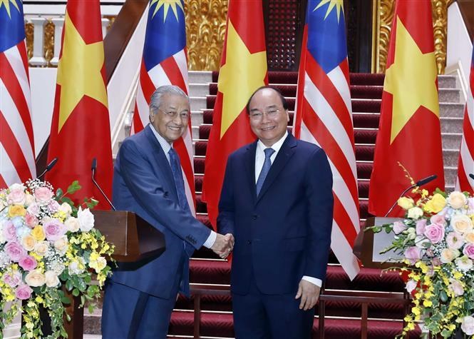 Vietnam, Malaysia to strengthen ties in oil, gas exploration