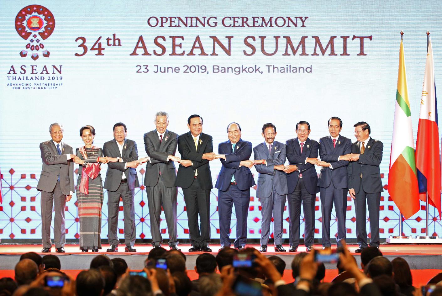 Vietnam, ASEAN, and free trade pacts
