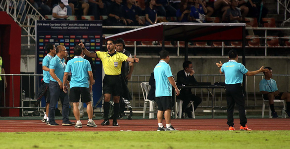 Coaching teams fight outside pitch during Thailand-Vietnam draw