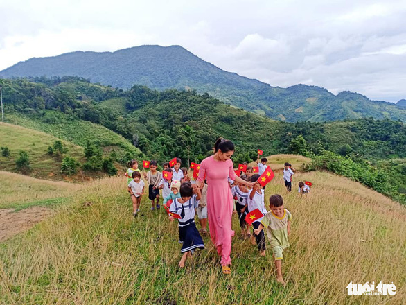 In Vietnam, students, teachers celebrate new school year 1,000 meters above the sea