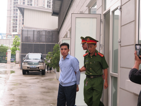 Hanoi man gets life sentence for raping, breaking arm of 9-yo girl