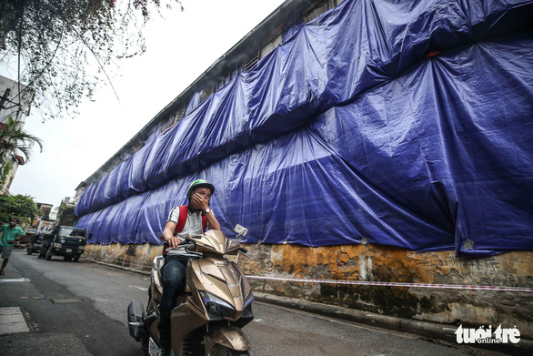 Hanoi demands urgent relocation of light bulb company after mercury leak