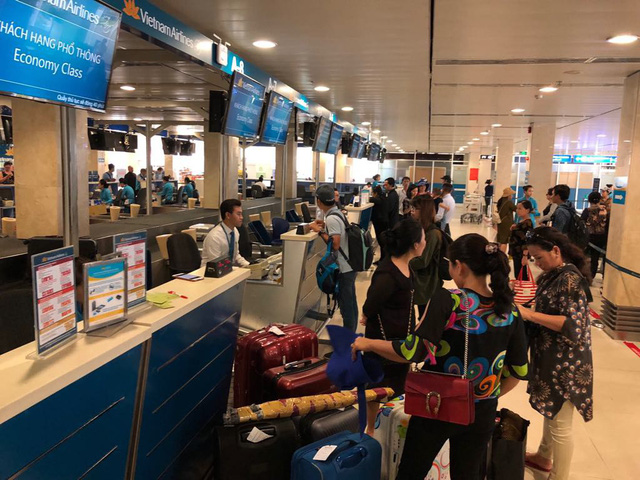 Vietnam Airlines to expand phone check-in service to Hanoi airport