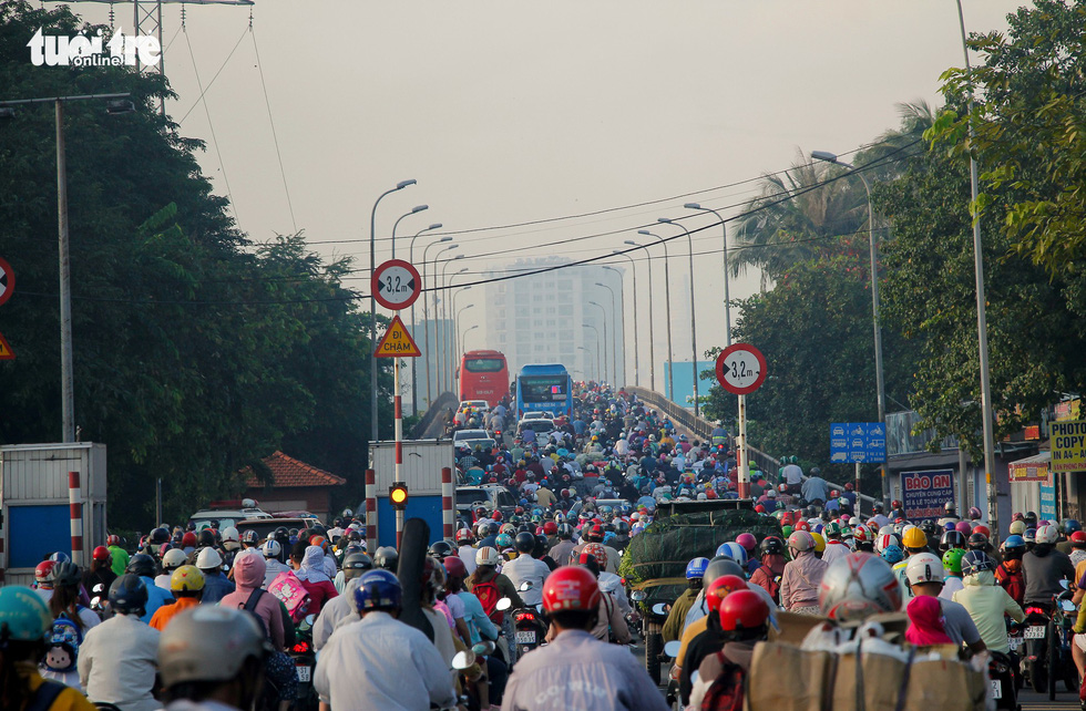 Commuters’ nightmare on Saigon roads as city begins street upgrade