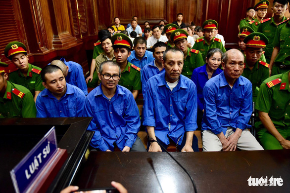 Court hands death sentences to 8 drug smugglers in Vietnam