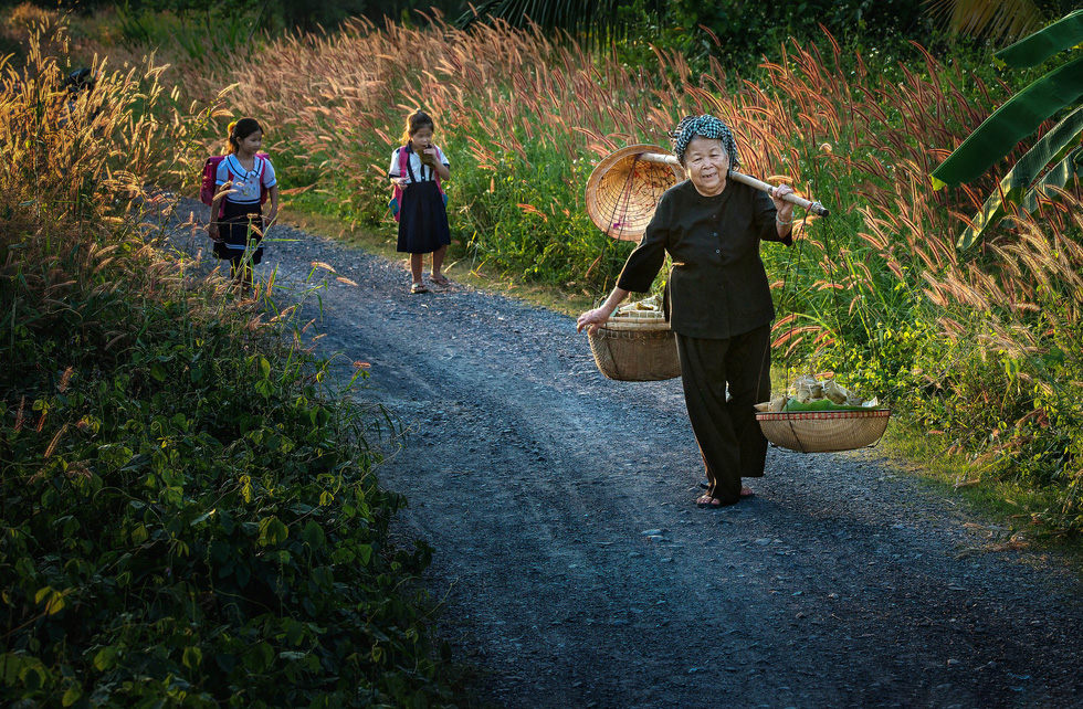 Photo contest highlights women's daily life in Vietnam