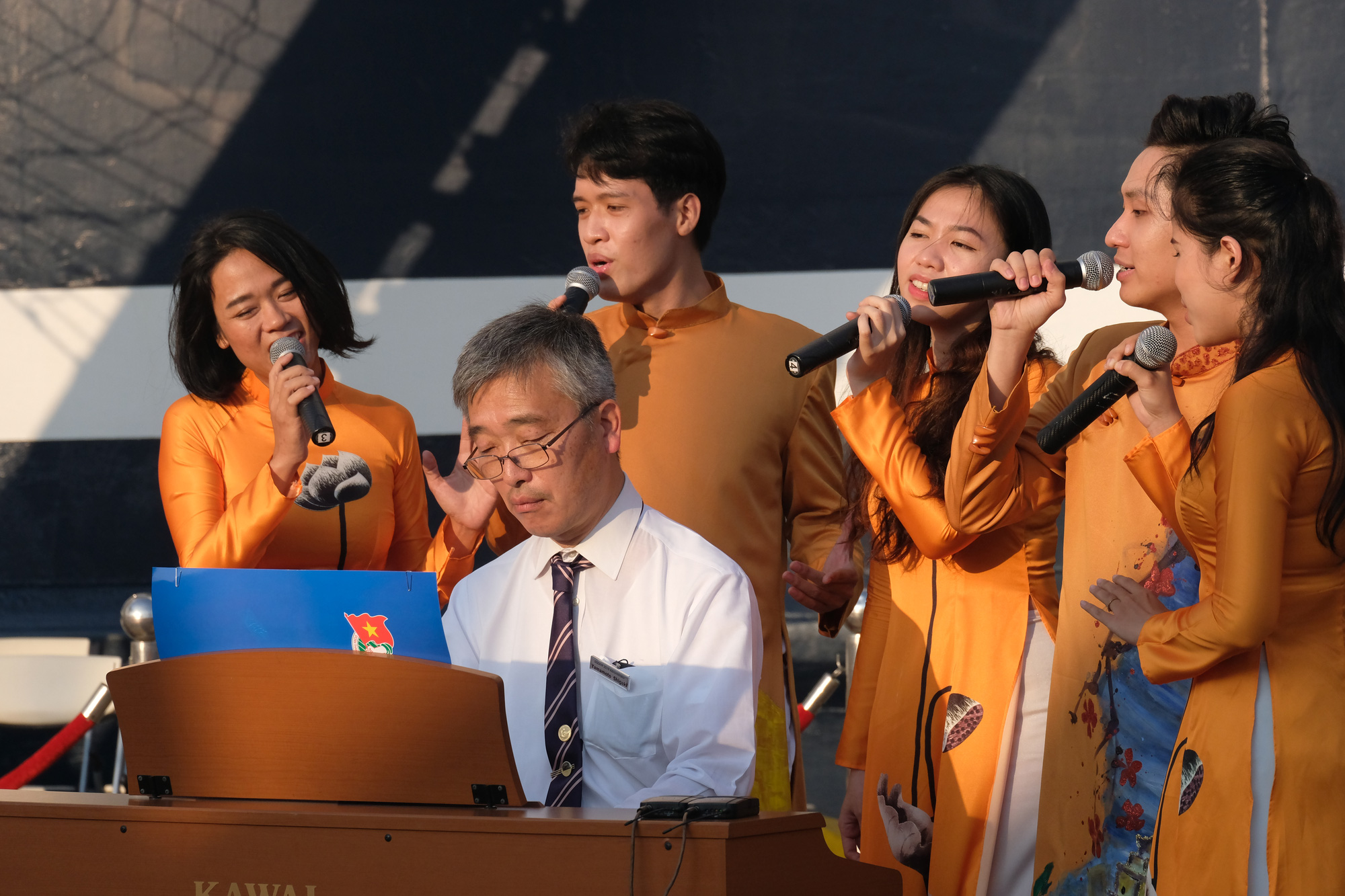 SSEAYP 2019 leader plays piano to bid Ho Chi Minh City farewell